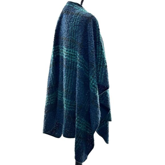 Woolrich Plaid Blanket Wrap Shawl Poncho Sweater O/S Classic Cabin Cozy - Picture 3 of 4